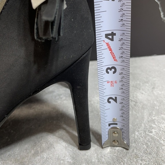 Breckelle’s Liane-12 Black Size 6.5m - Picture 4 of 10